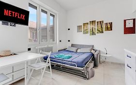 Metro M1 - Smart Home, Fast Free Wifi & Netflix